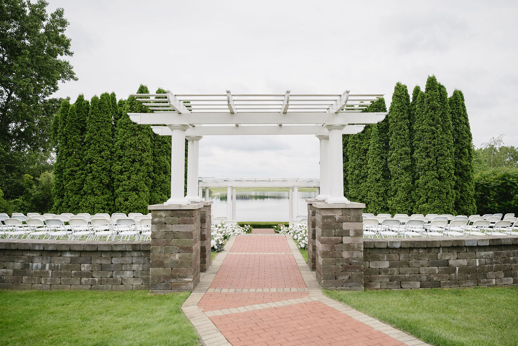 outdoor golf club wedding ceremony space