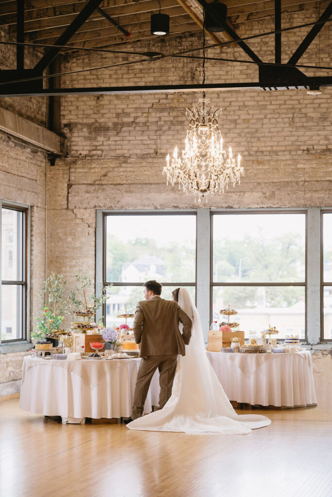 couple looking at desserts at high five gr